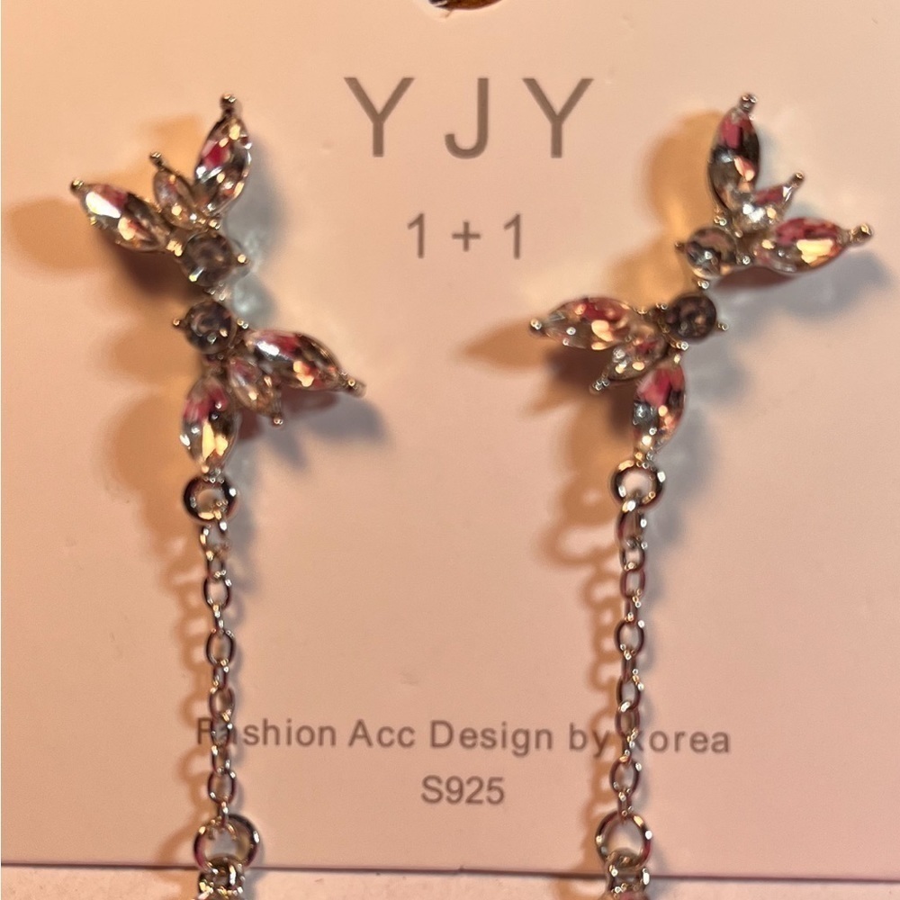 Fashion Jewelry, Alloy Inlay Rhinestones, Drop Pierced Dangly Earrings. - Picture 2 of 5